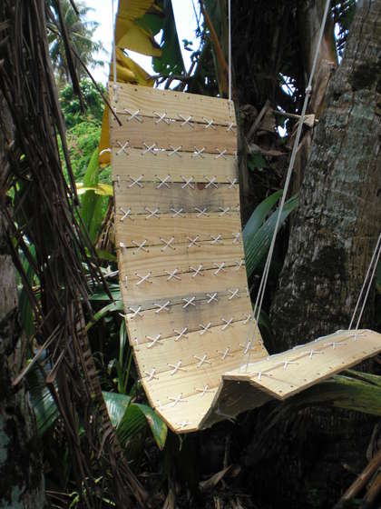 File:Paracord-Laced-Pallet-Hanging-Chair~20190826-114619.jpg