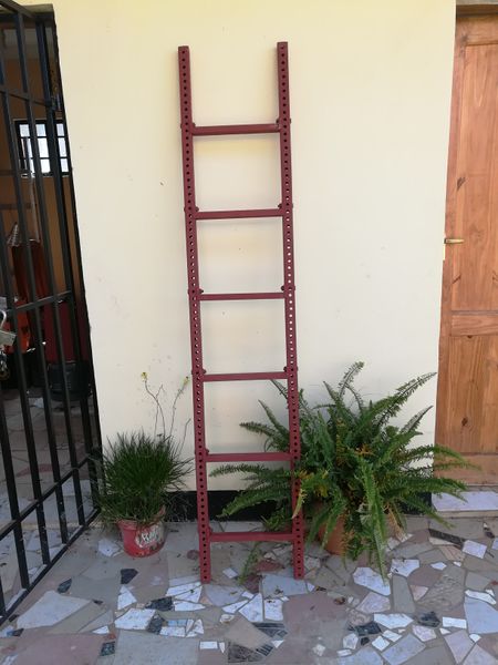 File:Tanzania-ladder~20191021-183526.jpg