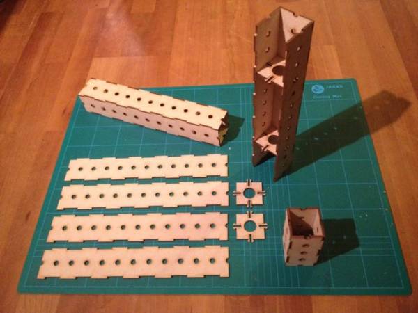 Flat pack frame by Ian Willey