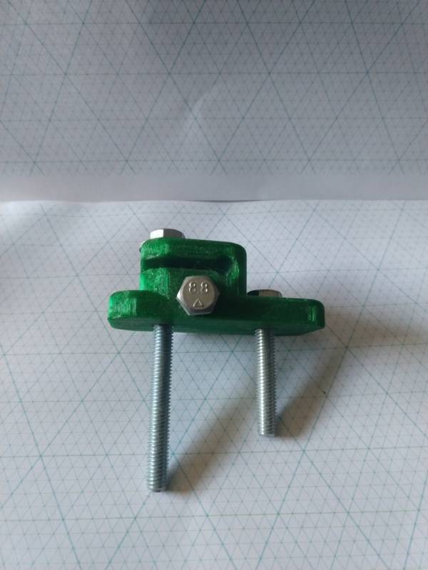 Linear bearing rail mount