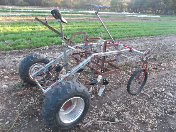 Pedal tractor